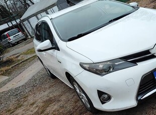 Toyota Auris hybryda auto bezwypadkowe