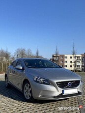 Volvo v40 d2