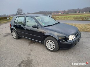 VW golf 4 benzyna 1.4 sprowadzony zadbany