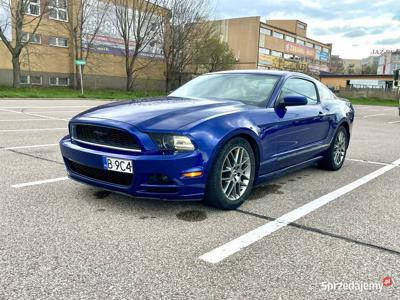 Ford Mustang 3.7 2014