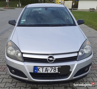 Astra 2004r 1.6b gaz