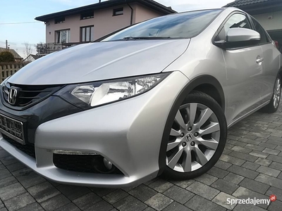 Honda Civic 1 4 VVTI / Klimatronik / Kamera / Led / Serwis