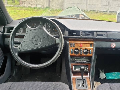 Mercedes w124 320E