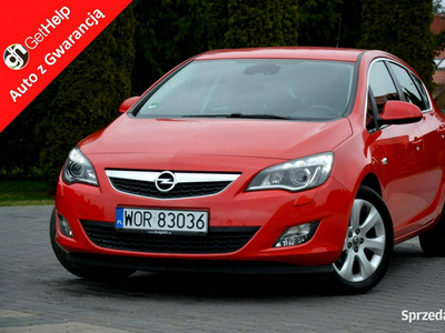 Opel Astra 1.4T(140KM) BI-Xenon Ledy pół-skóry chrom bagażn…