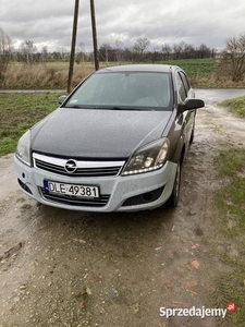 Opel astra h