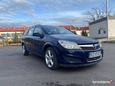 Opel Astra ! Najbogatsza wersja ! Hak !