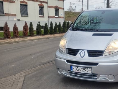 Renault Trafic II 2013 r 6 osób 2,0 diesel