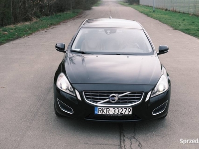 Samochód Volvo V60 2.0D R5