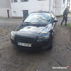 Sprzedam Audi a4b7 kombi 2,0 tdi