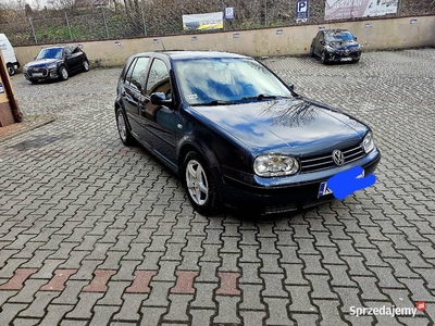 Sprzedam golf 4 2002r 1.4 benzyna opłaty aktualne lub zamien