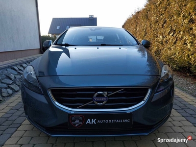 Volvo V40 1.6 115KM / Dwa komplety felg