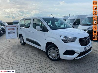 Opel Combo 1.5 diesel 102 KM 2019r. (Leszno)
