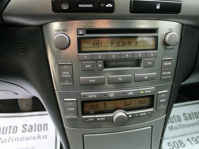 Toyota Avensis 2.2 D4D 150KM Klimatronik PDC Sensory Tempomat Halogeny Komputer Alu