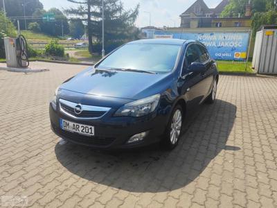 Opel Astra J IV 1.6 Cosmo