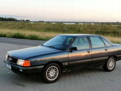 Audi 100 C3 Sedan 2.3 E 136KM 1989