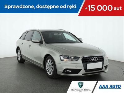 Audi A4 B8 Avant Facelifting 2.0 TDI 112g 136KM 2013