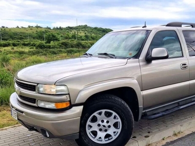 Chevrolet Suburban GMT800 2003