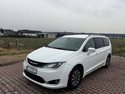 Chrysler Pacifica II 3.6 V6 291KM 2020