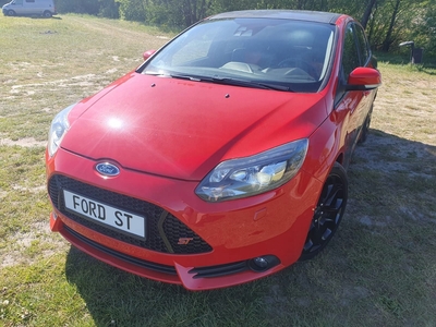 Ford Focus III Hatchback 5d 2.0 EcoBoost 250KM 2013