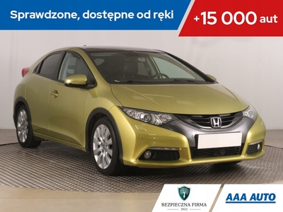 Honda Civic IX Hatchback 5d 1.8 i-VTEC 142KM 2012