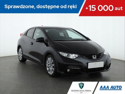 Honda Civic IX Hatchback 5d 1.8 i-VTEC 142KM 2012