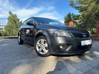 Kia Proceed 2011