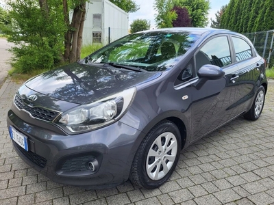 Kia Rio III Hatchback 3d Facelifting 1.2 DOHC CVVT 85KM 2015