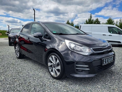 Kia Rio III Hatchback 5d Facelifting 1.4 WGT 90KM 2015