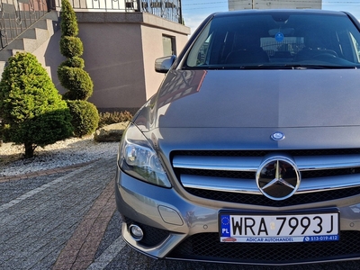 Mercedes Klasa B W246 Sports Tourer 180 BlueEFFICIENCY 122KM 2012