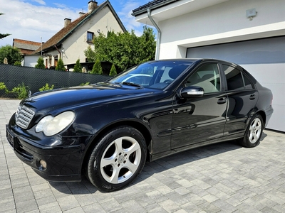 Mercedes Klasa C W203 Sedan W203 1.8 (C 180 Kompressor) 143KM 2006