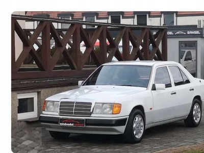 Mercedes W124 Sedan 2.3 132KM 1990