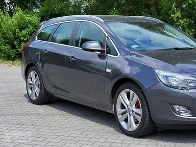 Opel Astra J