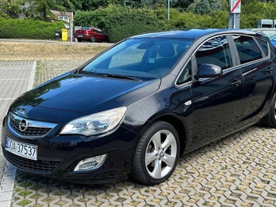 Opel Astra J Hatchback 5d 1.3 CDTI ecoFLEX 95KM 2011