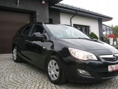 Opel Astra J Hatchback 5d 1.4 Turbo ECOTEC 140KM 2011