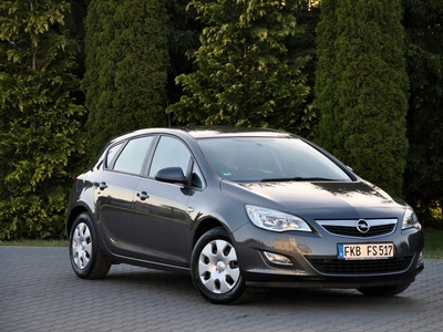 Opel Astra J Hatchback 5d 1.4 Twinport ECOTEC 100KM 2010