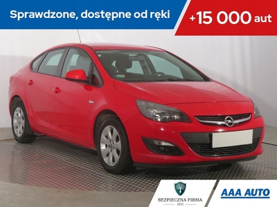 Opel Astra J Sedan 1.4 Turbo ECOTEC 140KM 2014