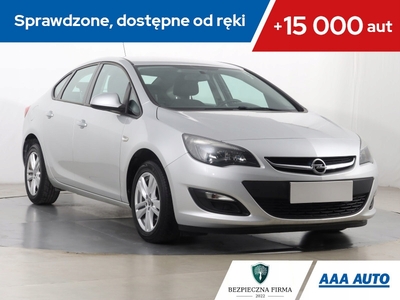 Opel Astra J Sedan 1.4 Turbo ECOTEC 140KM 2016