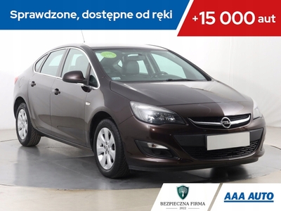 Opel Astra J Sedan 1.4 Turbo ECOTEC 140KM 2017