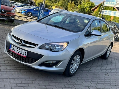 Opel Astra J Sedan 1.4 Turbo ECOTEC 140KM 2018
