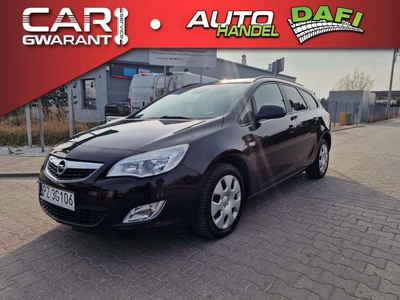 Opel Astra J Sports Tourer 1.6 Twinport ECOTEC 115KM 2011