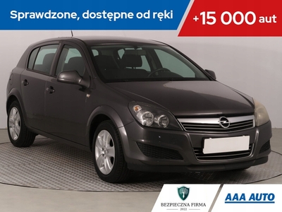 Opel Astra J Sports Tourer 1.6 Twinport ECOTEC 115KM 2011