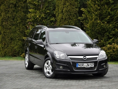 Opel Astra J Sports Tourer 1.7 CDTI ECOTEC 110KM 2010