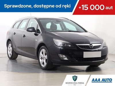 Opel Astra J Sports Tourer 2.0 CDTI ECOTEC 160KM 2011