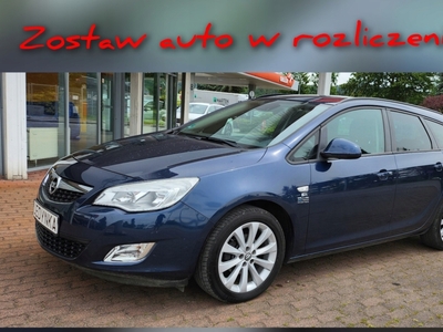 Opel Astra J Sports Tourer Facelifting 1.4 Turbo ECOTEC 140KM 2013