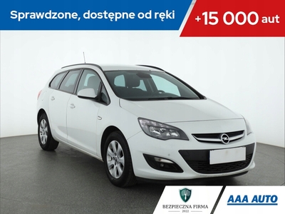 Opel Astra J Sports Tourer Facelifting 1.7 CDTI ECOTEC 110KM 2014