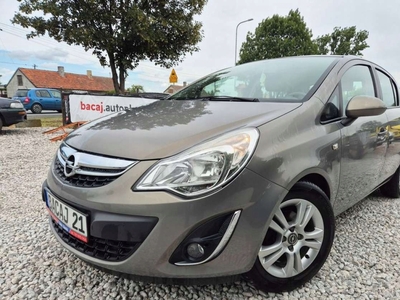 Opel Corsa D Hatchback 5d Facelifting 1.2 Twinport ECOTEC 85KM 2012