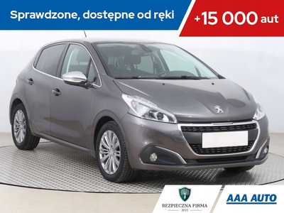 Peugeot 208 I Hatchback 5d Facelifting 1.2 PureTech 110KM 2018