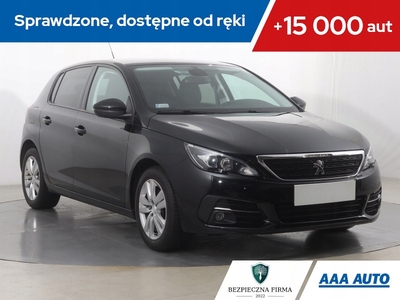 Peugeot 308 II Hatchback Facelifting 1.2 PureTech 130KM 2018