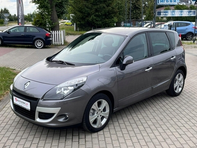 Renault Grand Scenic II Grand Scenic 1.9 dCi FAP 130KM 2011