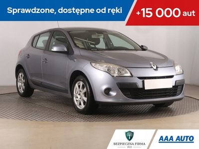 Renault Megane III Hatchback 1.6 16v 110KM 2010